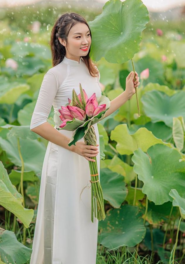 Aktualisieren Sie mehr als 118 neueste Fotos von Mädchen mit Lotusblumen thtantai2eduvn