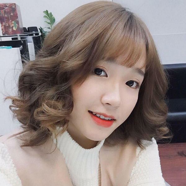 Top 24 kiểu tóc xoăn ngắn Hàn Quốc hot nhất cho cô nàng dạo phố 2021