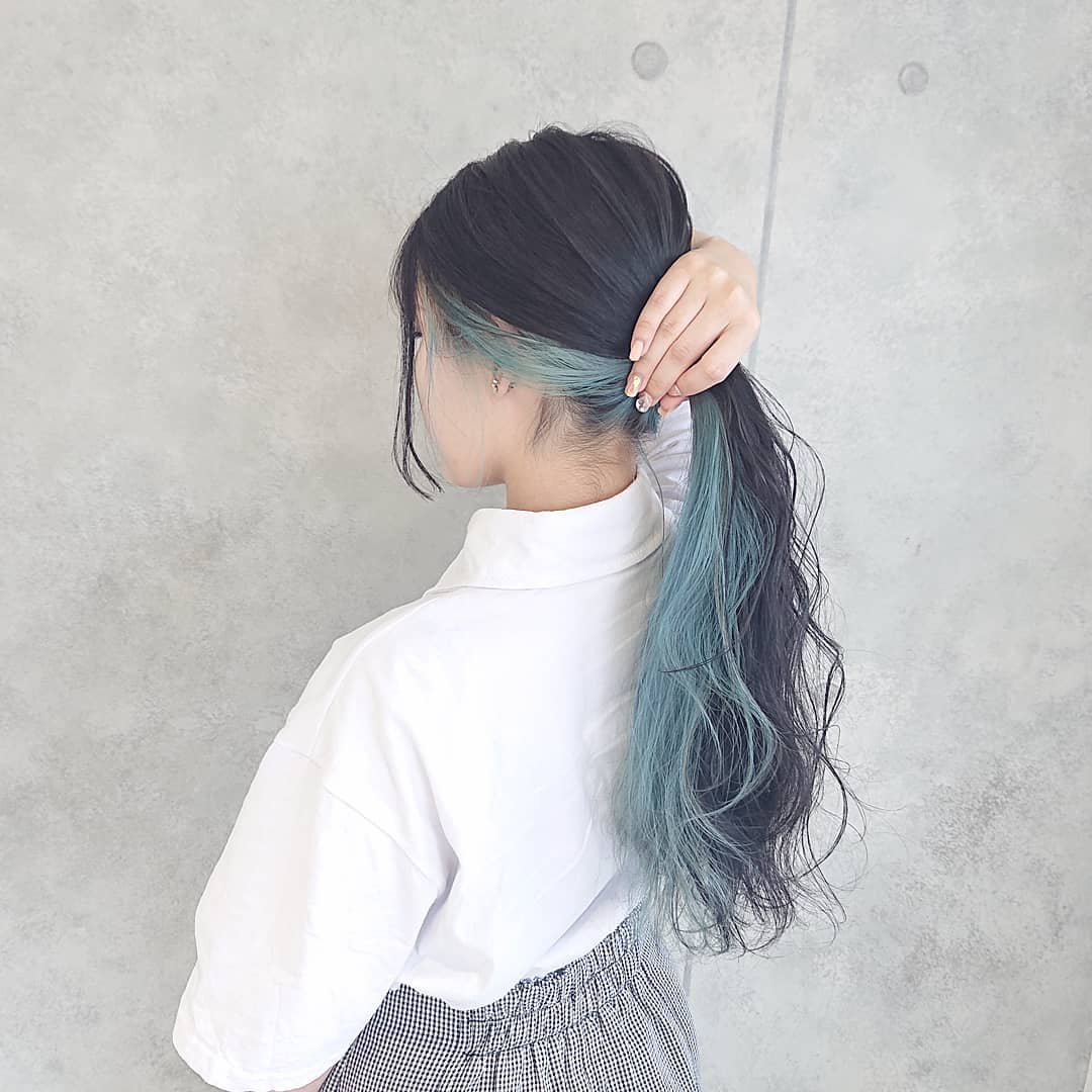 Bạn muốn sở hữu một kiểu tóc mới lạ và đặc biệt? Hãy cùng đến với Atuka Hair Salon để khám phá tóc highlight xanh lá tươi trẻ, tạo nên nét cá tính độc đáo cho bạn.