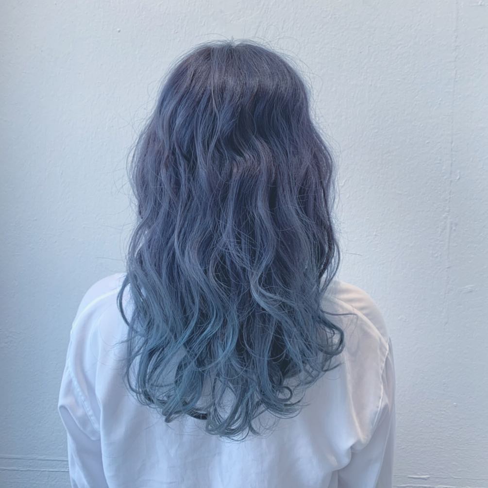 7 kiểu nhuộm tóc màu xanh dương đẹp nhất không nên bỏ qua | Đẹp365