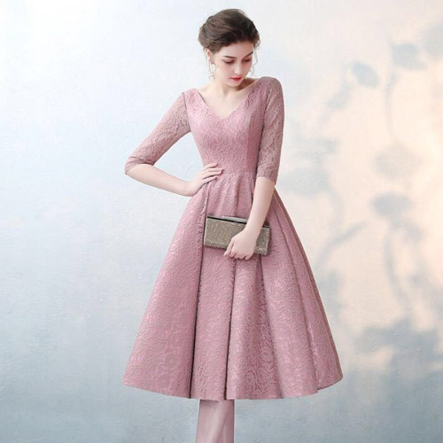 Ăn mặc cực quyến rũ và sang trọng hơn cùng với những chiếc váy đầm pastel hồng