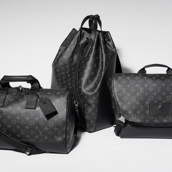 5 mẫu túi xách nam Louis Vuitton được yêu thích nhất.